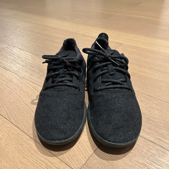 Allbirds Men’s Wool Runners. Size 11 - Picture 3 of 6